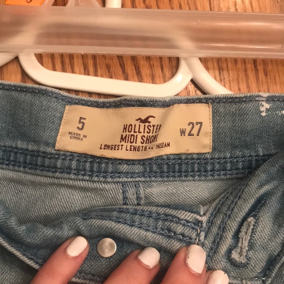 Shorts - Picture 3 of 3